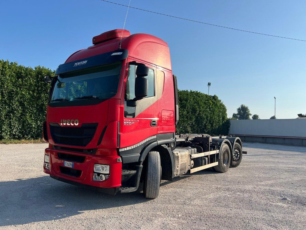 IVECO STRALIS 500 SCARRABILE - Kamion vetëngarkues: foto 1 IVECO STRALIS 500 SCARRABILE - Kamion vetëngarkues: foto 1