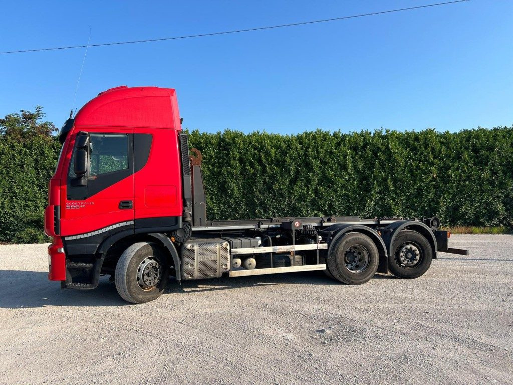 IVECO STRALIS 500 SCARRABILE - Kamion vetëngarkues: foto 3 IVECO STRALIS 500 SCARRABILE - Kamion vetëngarkues: foto 3