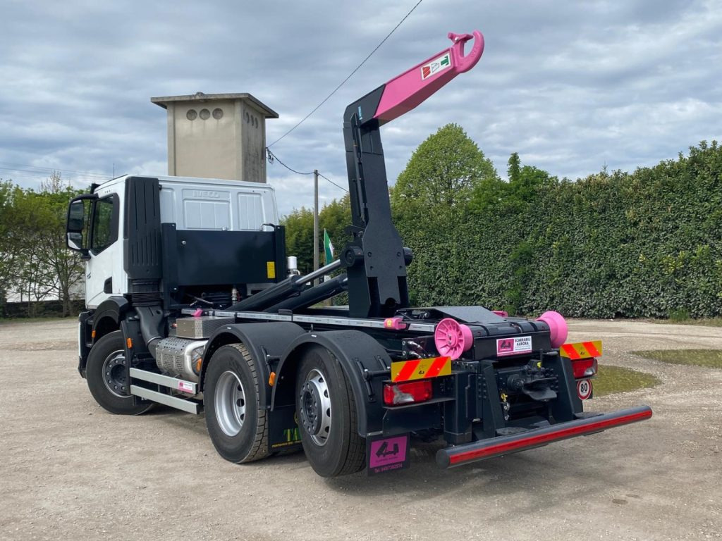 IVECO X-WAY AD280X48Y NUOVO SCARRABILE PASSO 3120 - Kamion vetëngarkues: foto 4 IVECO X-WAY AD280X48Y NUOVO SCARRABILE PASSO 3120 - Kamion vetëngarkues: foto 4