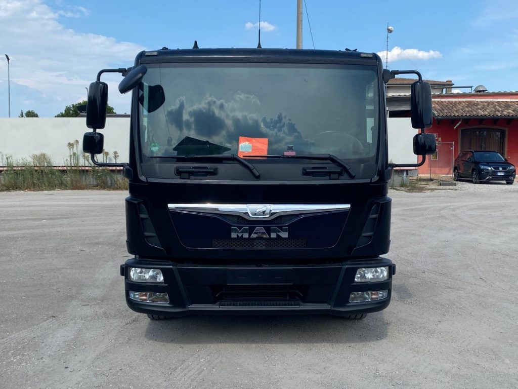 MAN TGL 12.220 CON SCARRABILE NUOVO - Kamion vetëngarkues: foto 2 MAN TGL 12.220 CON SCARRABILE NUOVO - Kamion vetëngarkues: foto 2