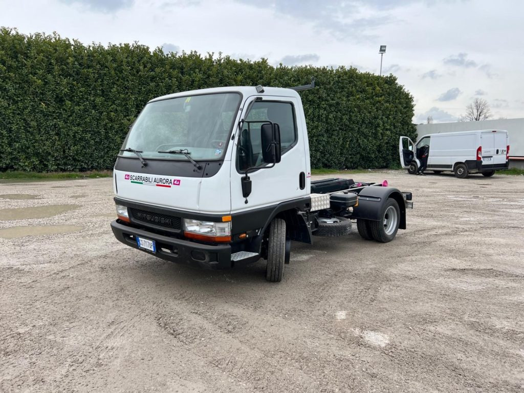 MITSUBISHI CANTER 3.0 SCARRABILE - Kamion vetëngarkues: foto 1 MITSUBISHI CANTER 3.0 SCARRABILE - Kamion vetëngarkues: foto 1
