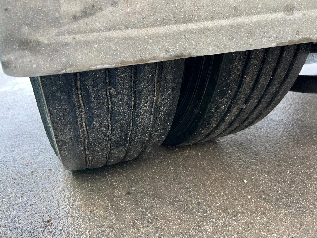 VIBERTI RIMORCHIO VIBERTI SCARRABILE PNEUMATICO - Rimorkio roll-off/ Skip loader: foto 5 VIBERTI RIMORCHIO VIBERTI SCARRABILE PNEUMATICO - Rimorkio roll-off/ Skip loader: foto 5