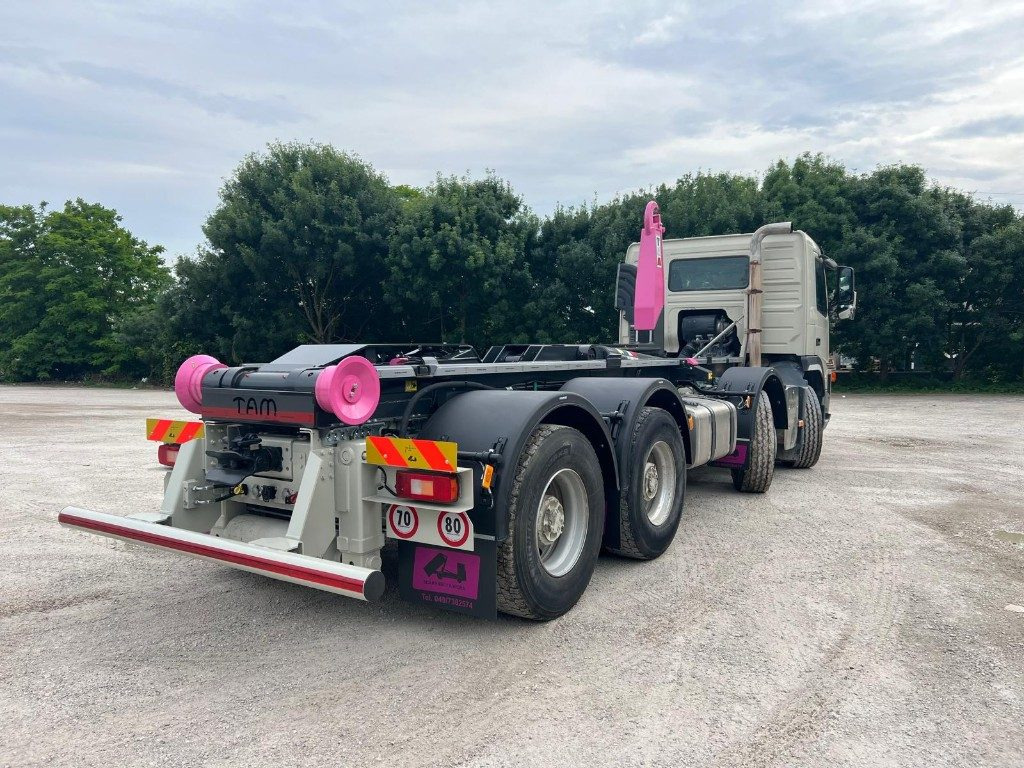 VOLVO FM480 SCARRABILE 8X4 - Kamion vetëngarkues: foto 5 VOLVO FM480 SCARRABILE 8X4 - Kamion vetëngarkues: foto 5