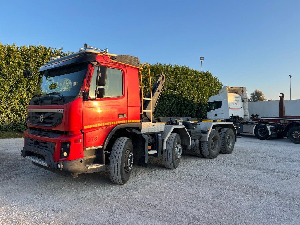 VOLVO FMX460 SCARRABILE 8X4 - Kamion vetëngarkues: foto 1 VOLVO FMX460 SCARRABILE 8X4 - Kamion vetëngarkues: foto 1