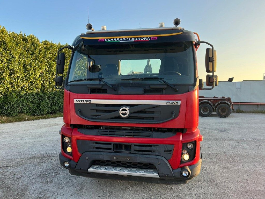 VOLVO FMX460 SCARRABILE 8X4 - Kamion vetëngarkues: foto 3 VOLVO FMX460 SCARRABILE 8X4 - Kamion vetëngarkues: foto 3