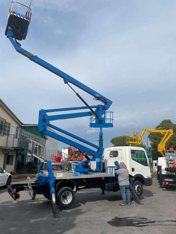 CTE Z19 - Platformë ajrore e montuar në kamion: foto 2 CTE Z19 - Platformë ajrore e montuar në kamion: foto 2