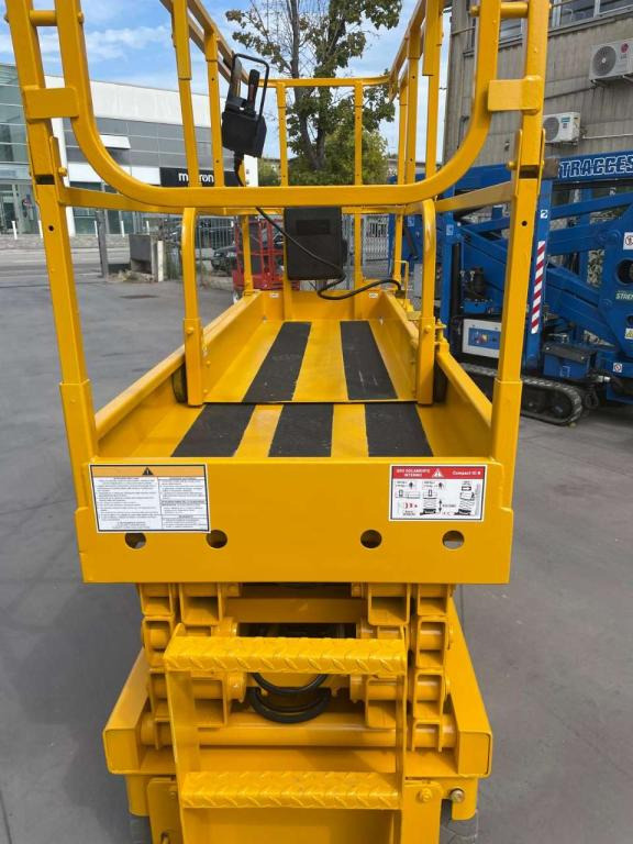 Haulotte COMPACT 10N - Ngritës gërshërë: foto 3 Haulotte COMPACT 10N - Ngritës gërshërë: foto 3