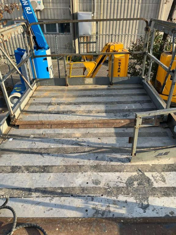 JLG 4394RT - Ngritës gërshërë: foto 4 JLG 4394RT - Ngritës gërshërë: foto 4