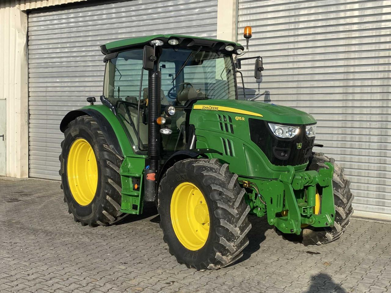 John Deere 6115R - Traktor: foto 3 John Deere 6115R - Traktor: foto 3