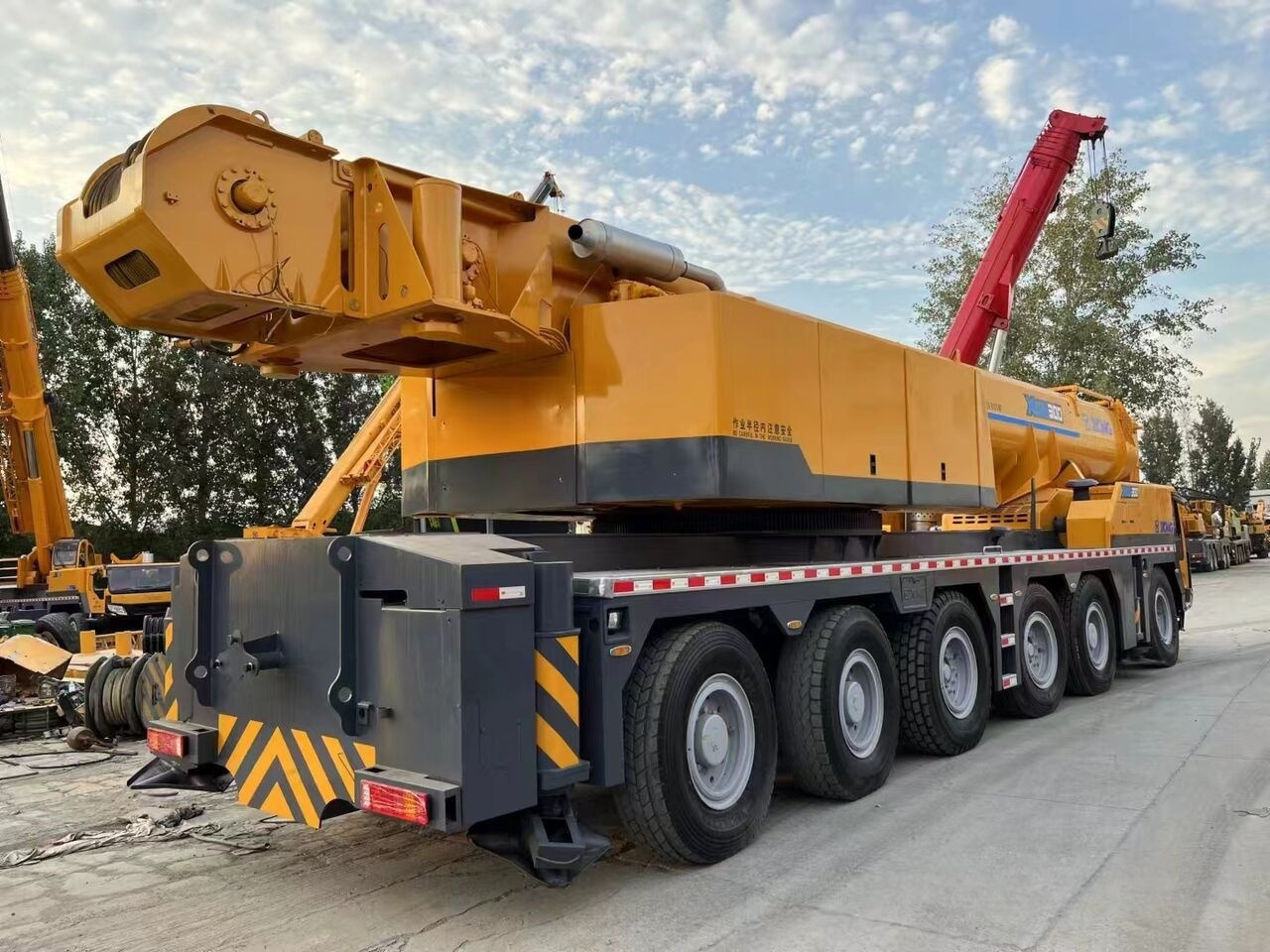 XCMG XCA300 QAY300 QY300K 300Ton Used Mobile Crane - Autovinç: foto 4 XCMG XCA300 QAY300 QY300K 300Ton Used Mobile Crane - Autovinç: foto 4
