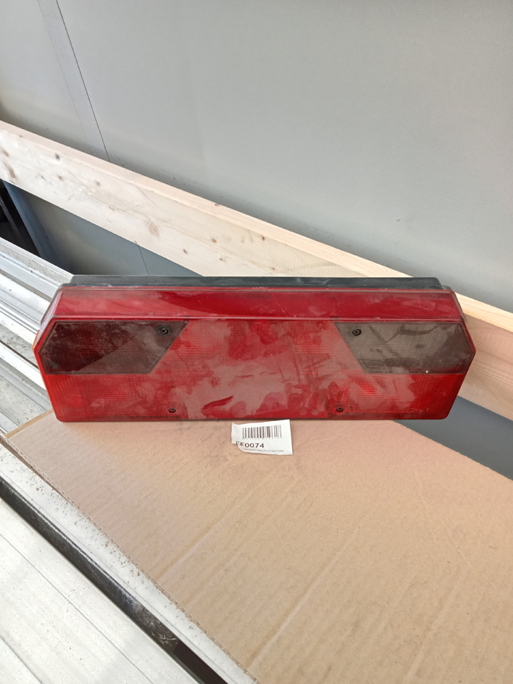 Trouillet LANTERNE GAUCHE 9 FONCTIONS - Dritat e pasme: foto 1 Trouillet LANTERNE GAUCHE 9 FONCTIONS - Dritat e pasme: foto 1