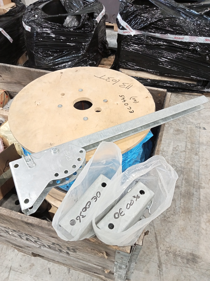 Trouillet SUPPORT PARE CYCLISTE ARTICULE LG:720 - Trupi dhe të jashtme: foto 1 Trouillet SUPPORT PARE CYCLISTE ARTICULE LG:720 - Trupi dhe të jashtme: foto 1