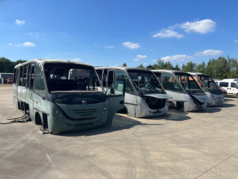 Iveco Irisbus Cimo (4x in stock) IVECO F4AE0681 5,880 cc - Autobus suburban: foto 3 Iveco Irisbus Cimo (4x in stock) IVECO F4AE0681 5,880 cc - Autobus suburban: foto 3