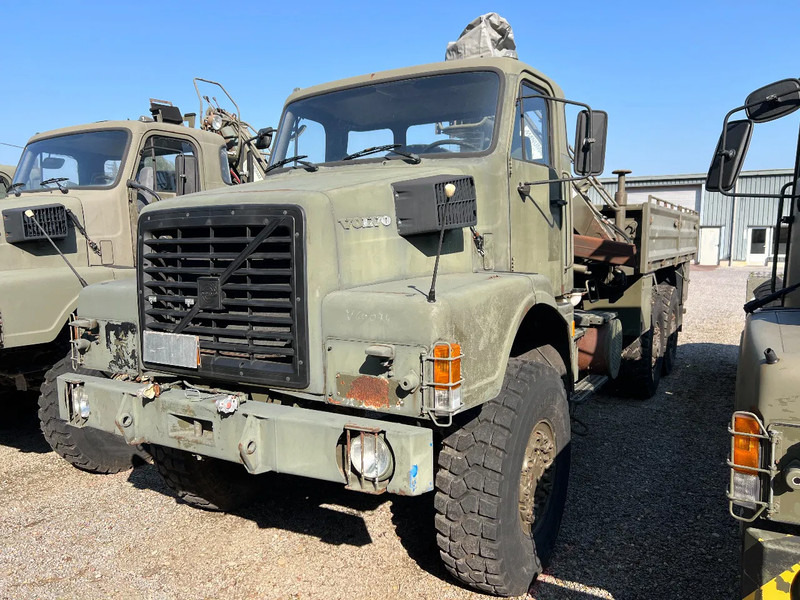 Volvo N 10 6X6 - FASSI 8TM CRANE (4x in stock) - Kamioni, Kamion me vinç: foto 2 Volvo N 10 6X6 - FASSI 8TM CRANE (4x in stock) - Kamioni, Kamion me vinç: foto 2