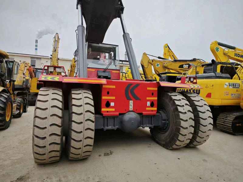 Kalmar DRF450 - Stivosës ritërheqës: foto 5 Kalmar DRF450 - Stivosës ritërheqës: foto 5