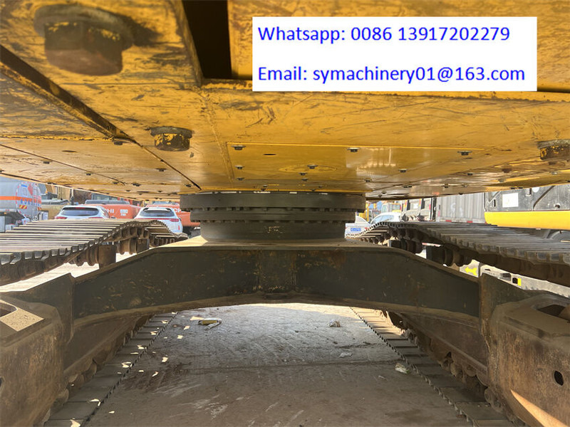 Komatsu PC400-8 - Ekskavator me zinxhirë: foto 5 Komatsu PC400-8 - Ekskavator me zinxhirë: foto 5