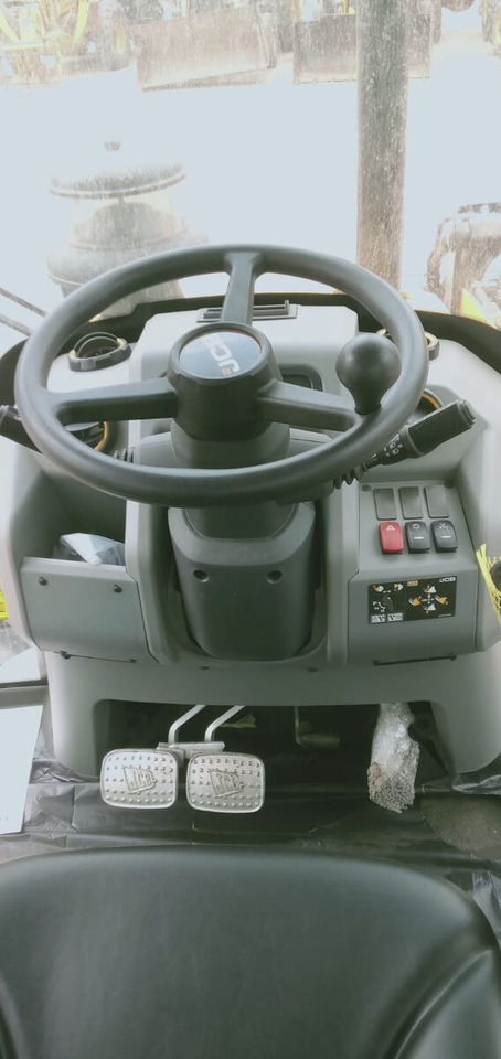 New JCB 3CX backhoe loader - Fadromë me shkarkim nga prapa: foto 4 New JCB 3CX backhoe loader - Fadromë me shkarkim nga prapa: foto 4