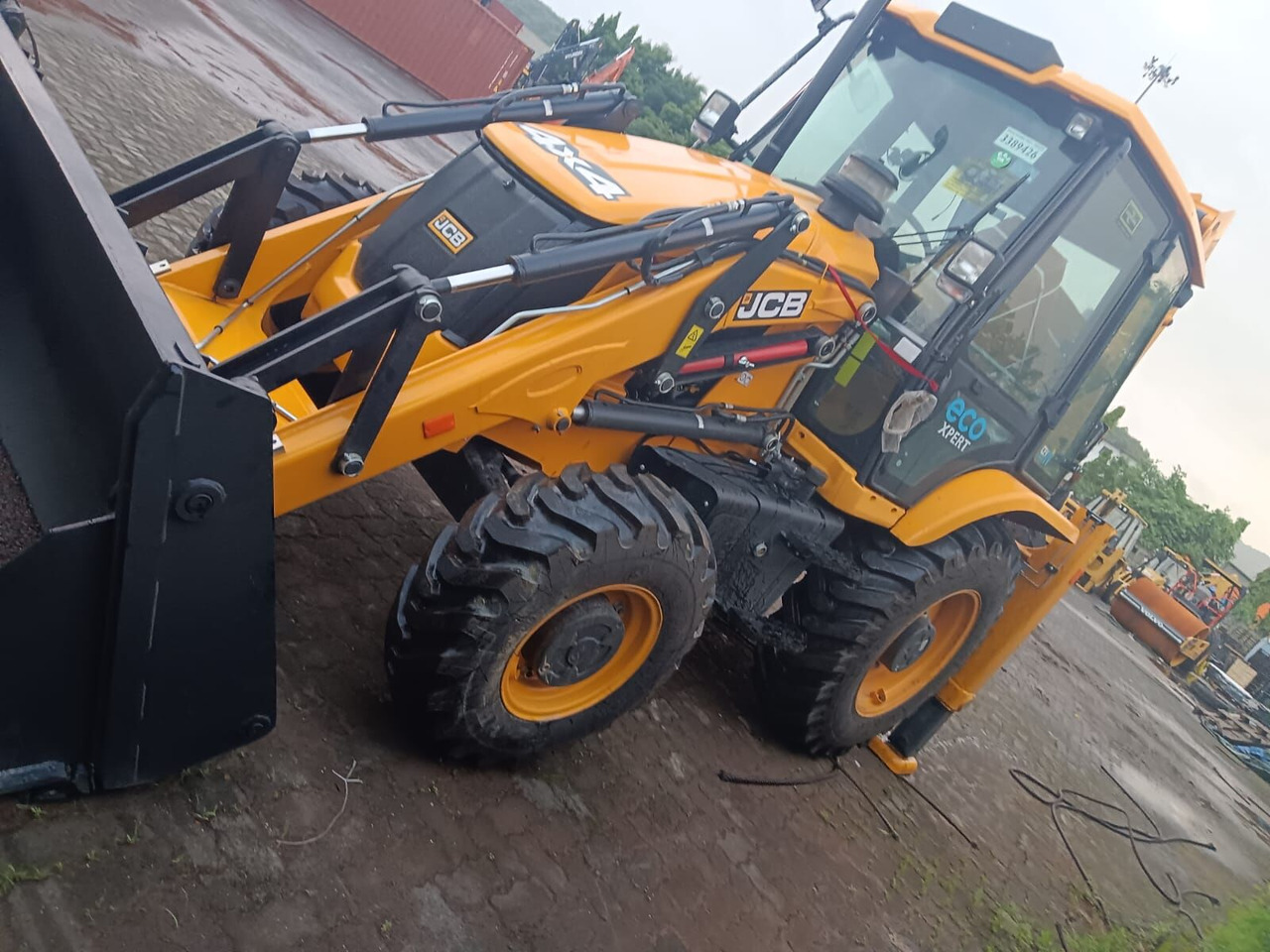 New JCB 3DX backhoe loader - Fadromë me shkarkim nga prapa: foto 1 New JCB 3DX backhoe loader - Fadromë me shkarkim nga prapa: foto 1
