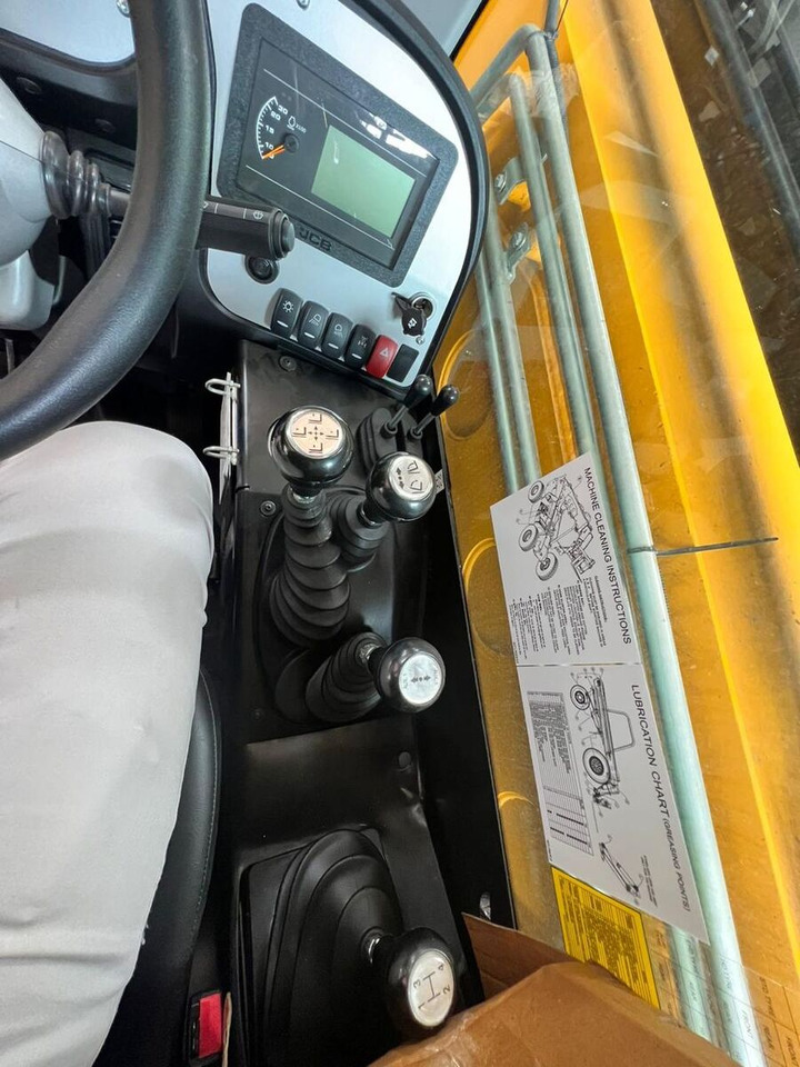 New JCB 530-110 telehandler - Ekskavator teleskopik: foto 2 New JCB 530-110 telehandler - Ekskavator teleskopik: foto 2