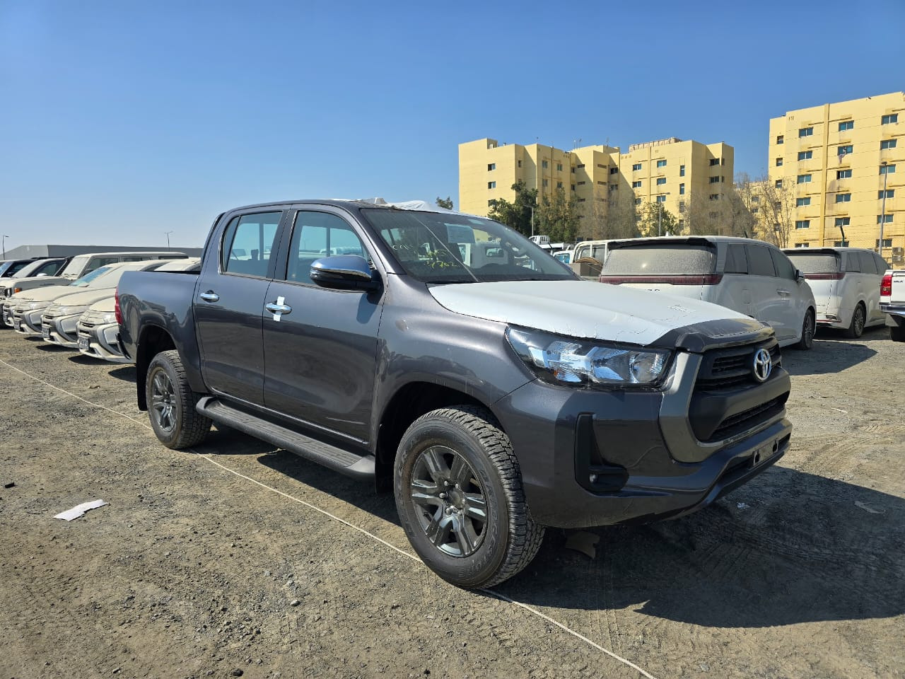 TOYOTA HILUX ACTIVE DOUBLE CAB - Pick up, Kamioncine dopio kabinë: foto 2 TOYOTA HILUX ACTIVE DOUBLE CAB - Pick up, Kamioncine dopio kabinë: foto 2