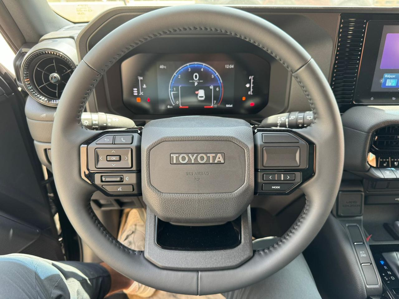 Toyota Prado - Veturë: foto 1 Toyota Prado - Veturë: foto 1