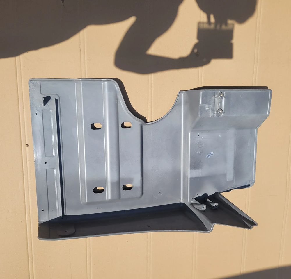 BŁOTNIK LH MERCEDES ACTROS MP3 NOWY ORYGINAŁ A9438813701 CHWALIM116 - Parafango për Kamioni: foto 2 BŁOTNIK LH MERCEDES ACTROS MP3 NOWY ORYGINAŁ A9438813701 CHWALIM116 - Parafango për Kamioni: foto 2