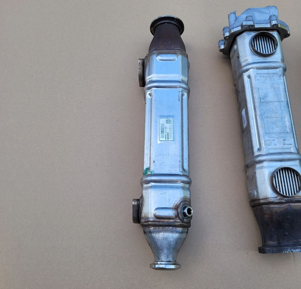 CHŁODNICA EGR MAN TGX TGS TGM ORYGINAŁ 51.08152-5013 , 51.08152-5011 CHWALIM116 - Ftohës EGR për Kamioni: foto 5 CHŁODNICA EGR MAN TGX TGS TGM ORYGINAŁ 51.08152-5013 , 51.08152-5011 CHWALIM116 - Ftohës EGR për Kamioni: foto 5