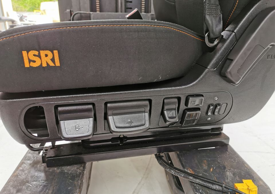 FOTEL KIEROWCY AUTOBUS MAN NEOPLAN ISRI - Ndenjësja për Autobus: foto 5 FOTEL KIEROWCY AUTOBUS MAN NEOPLAN ISRI - Ndenjësja për Autobus: foto 5