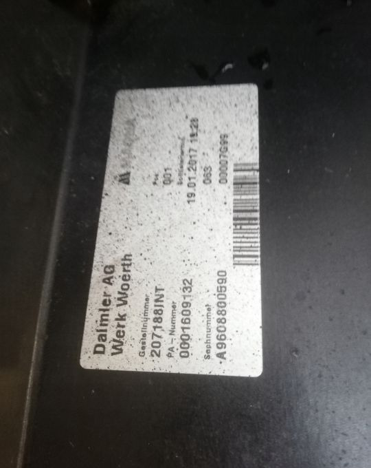 GARNEK MERCEDES ACTROS MP4 RH. NISKI ORYGINAŁ. - Parakolp për Kamioni: foto 3 GARNEK MERCEDES ACTROS MP4 RH. NISKI ORYGINAŁ. - Parakolp për Kamioni: foto 3