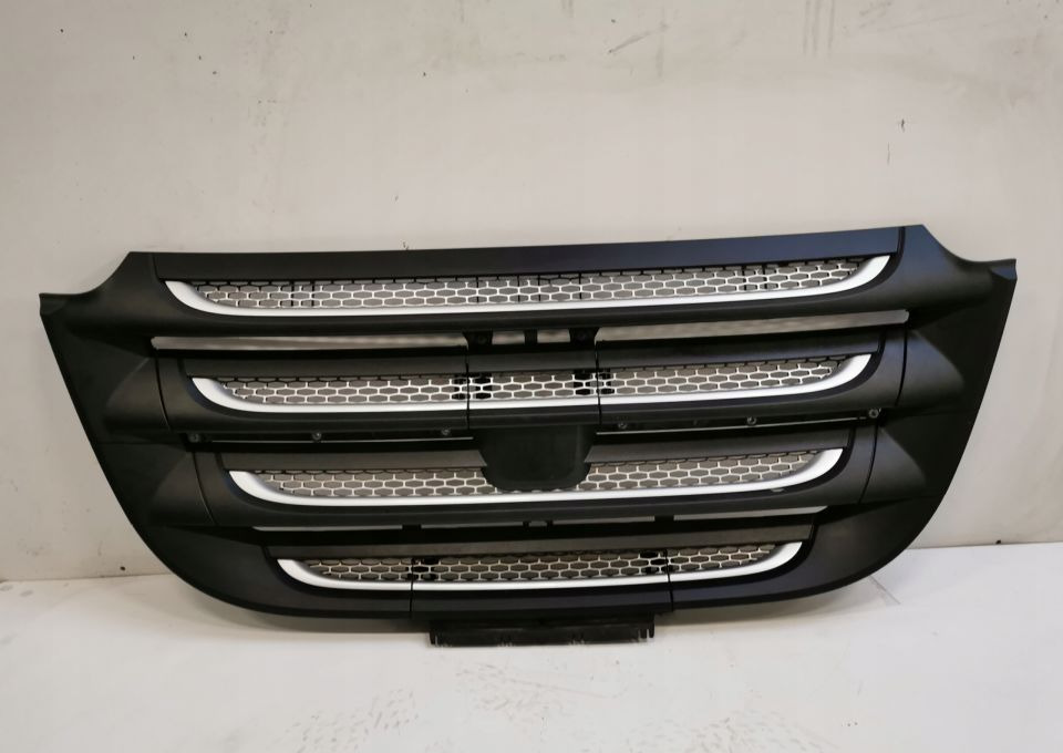 GRILL ATRAPA DAF XF 106 lift ORYGINAŁ 2048272 - Grilë për Kamioni: foto 1 GRILL ATRAPA DAF XF 106 lift ORYGINAŁ 2048272 - Grilë për Kamioni: foto 1