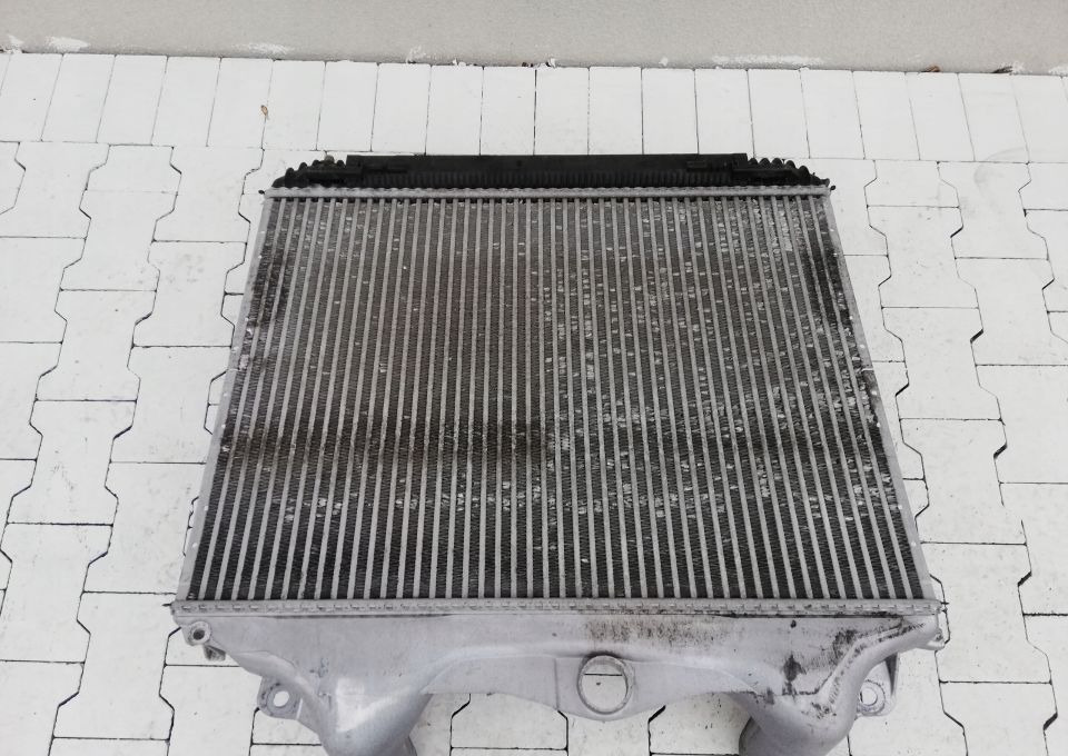 INTERCOOLER CHŁODNICA POWIETRZA MAN TGS TGA LX - Ftohësi i ndërmjetëm: foto 2 INTERCOOLER CHŁODNICA POWIETRZA MAN TGS TGA LX - Ftohësi i ndërmjetëm: foto 2