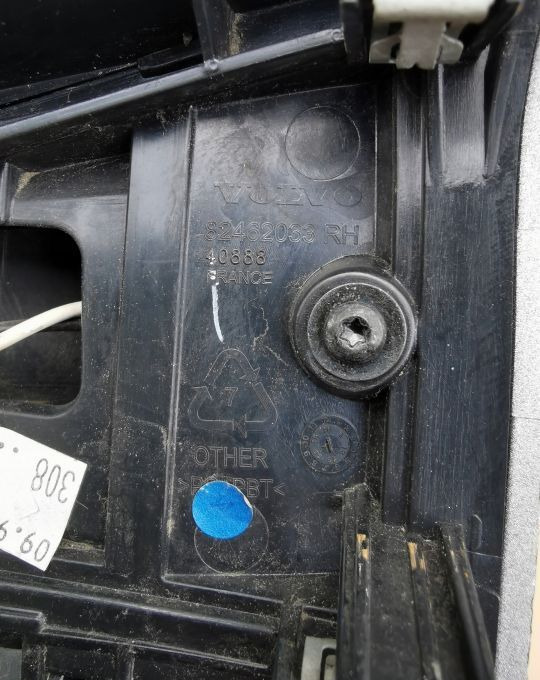 KIERUNKOWSKAZ VOLVO FM 82462033 RH. E6. - Sinjali i kthimit për Kamioni: foto 3 KIERUNKOWSKAZ VOLVO FM 82462033 RH. E6. - Sinjali i kthimit për Kamioni: foto 3