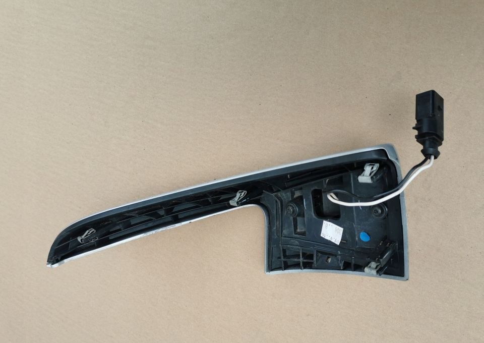 KIERUNKOWSKAZ VOLVO FM 82462033 RH. E6. - Sinjali i kthimit për Kamioni: foto 2 KIERUNKOWSKAZ VOLVO FM 82462033 RH. E6. - Sinjali i kthimit për Kamioni: foto 2