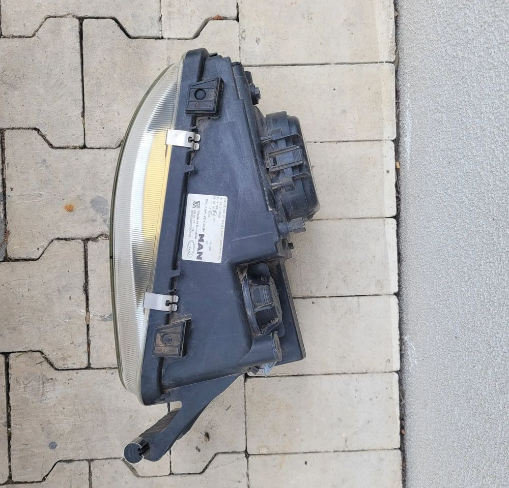LAMPA MAN TGL E6 PRAWA ORYGINAŁ 81.25101-6638 - Dritat/ Ndriçimi për Kamioni: foto 3 LAMPA MAN TGL E6 PRAWA ORYGINAŁ 81.25101-6638 - Dritat/ Ndriçimi për Kamioni: foto 3