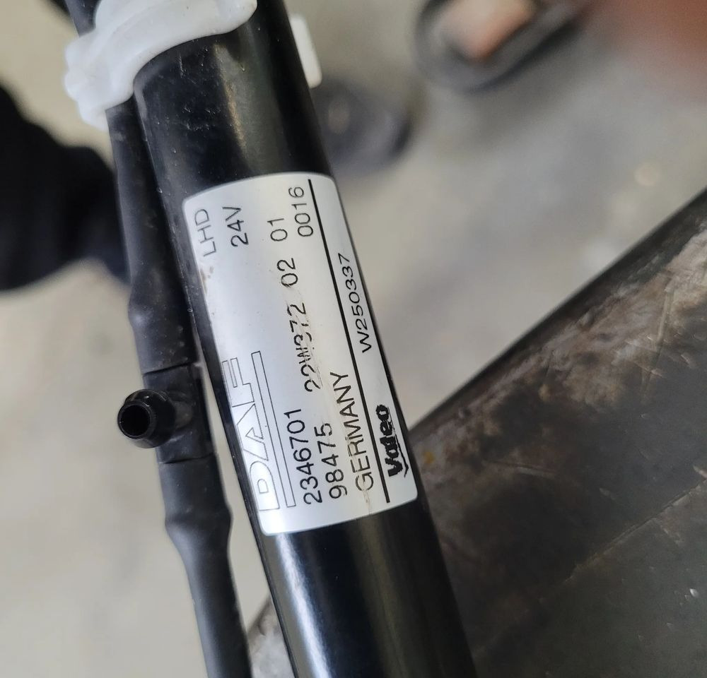 MECHANIZM WYCIERACZEK DAF XG XF NM. 2346701 SPRAWNY ORYGINAŁ CHWALIM116 - Fshirëse për Kamioni: foto 4 MECHANIZM WYCIERACZEK DAF XG XF NM. 2346701 SPRAWNY ORYGINAŁ CHWALIM116 - Fshirëse për Kamioni: foto 4