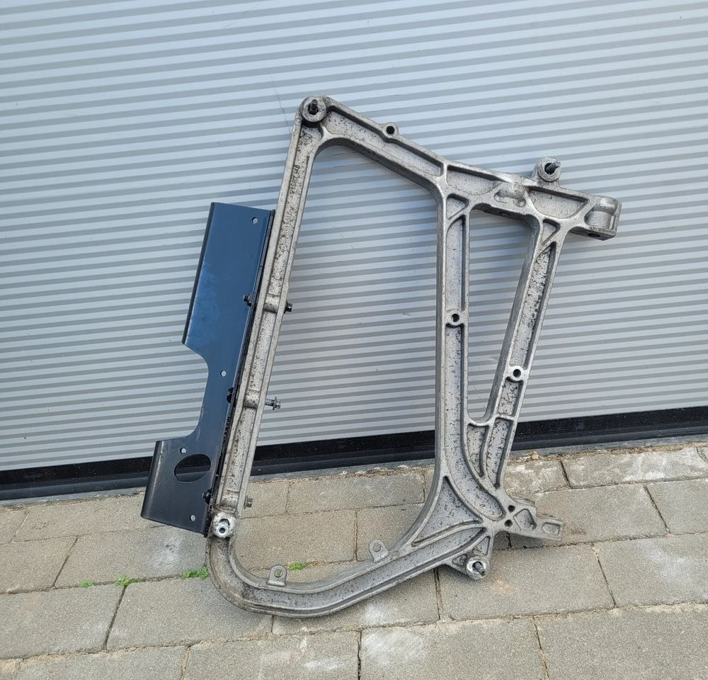 MOCOWANIE BLOTNIKA VOLVO FH4 FH5 21887348 CHWALIM116 - Parafango për Kamioni: foto 2 MOCOWANIE BLOTNIKA VOLVO FH4 FH5 21887348 CHWALIM116 - Parafango për Kamioni: foto 2