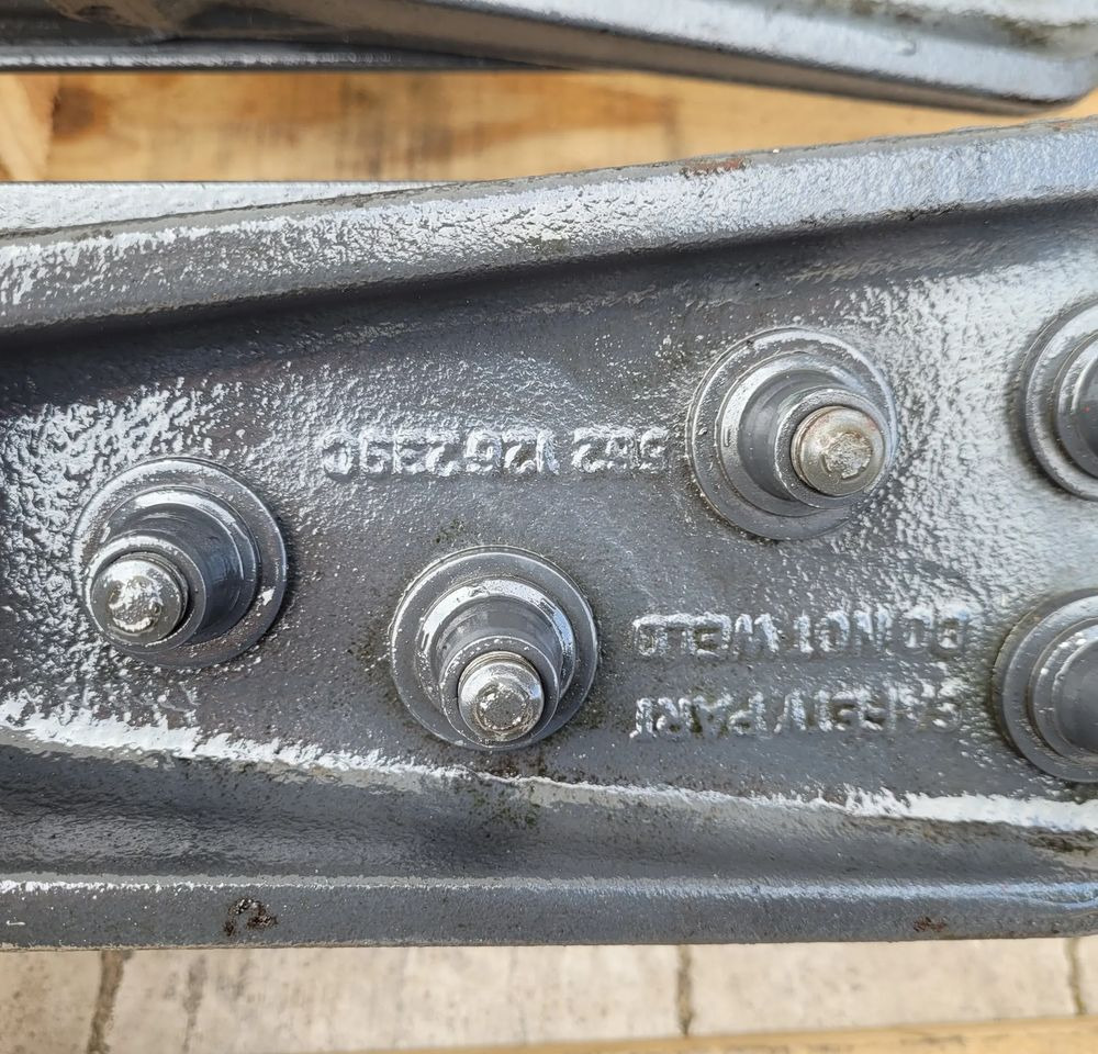 MOCOWANIE SIODŁA VOLVO FH RENAULT HOLAND - Bashkues i rrotës së pestë për Kamioni: foto 3 MOCOWANIE SIODŁA VOLVO FH RENAULT HOLAND - Bashkues i rrotës së pestë për Kamioni: foto 3