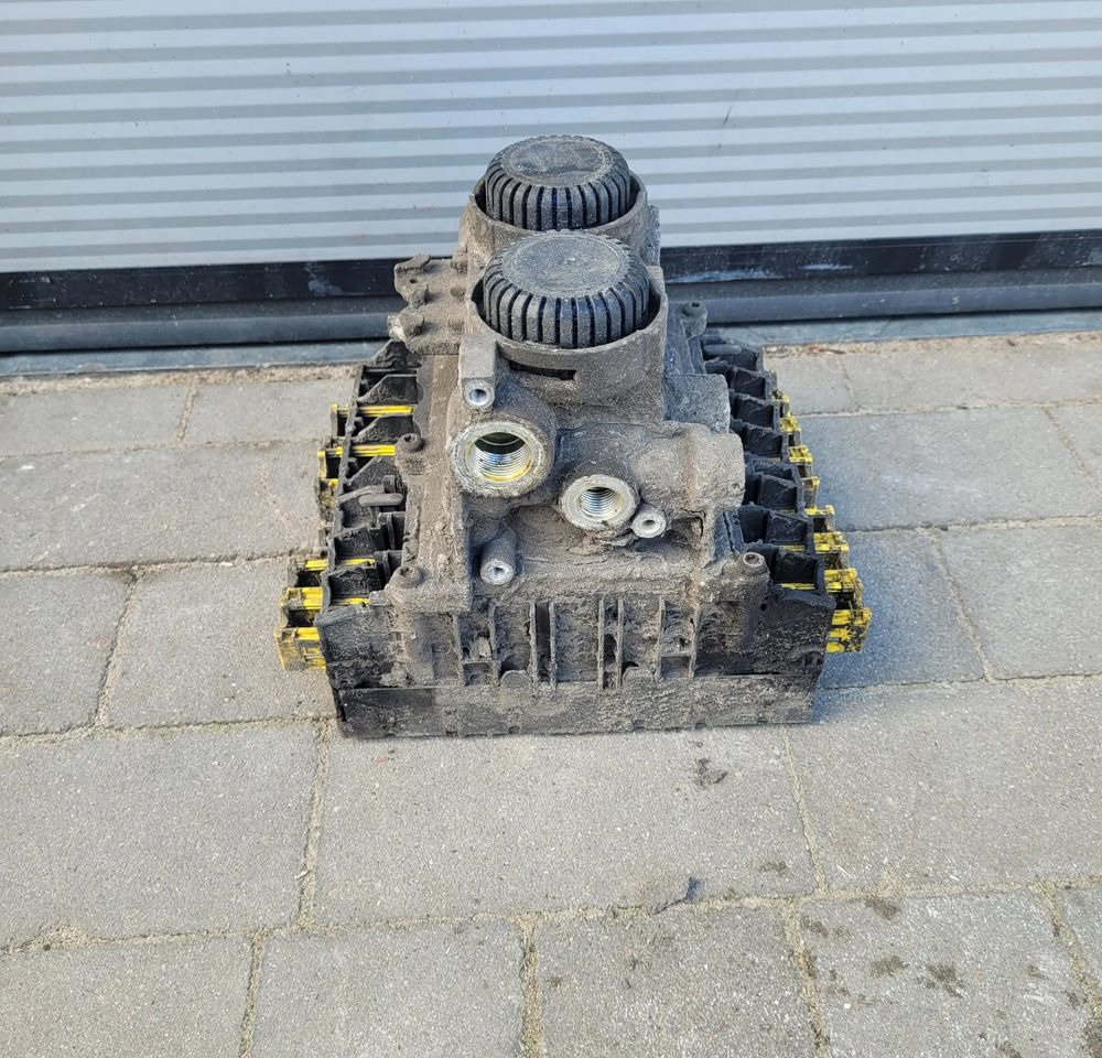 MODULATOR WABCO 120239 ORYGINAŁ CHWALIM116 - Pjesët e frenave për Kamioni: foto 1 MODULATOR WABCO 120239 ORYGINAŁ CHWALIM116 - Pjesët e frenave për Kamioni: foto 1