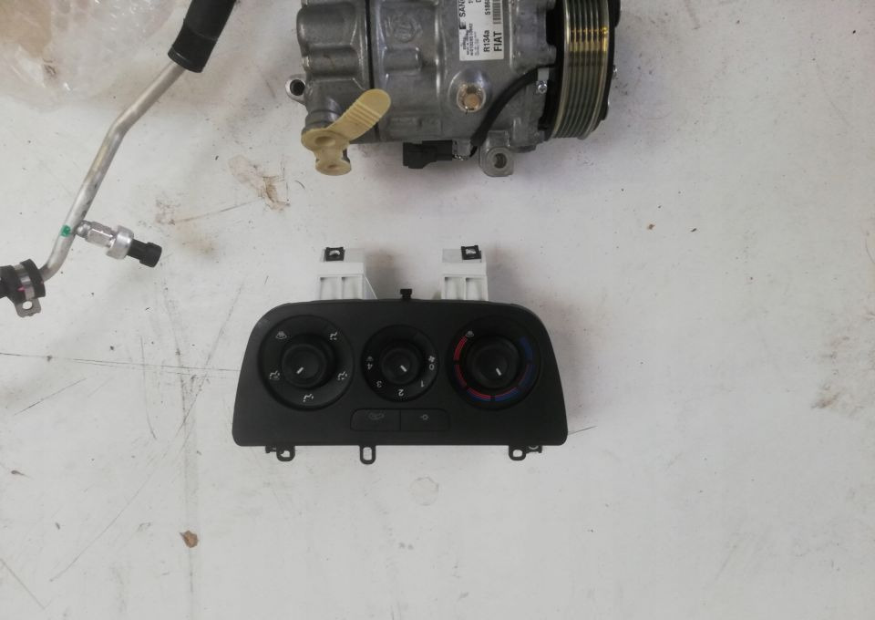 STEROWNIK NAGRZEWNICY FIAT DOBLO, COMBO - Ngrohja/ Ventilimi për Kamioncine: foto 1 STEROWNIK NAGRZEWNICY FIAT DOBLO, COMBO - Ngrohja/ Ventilimi për Kamioncine: foto 1