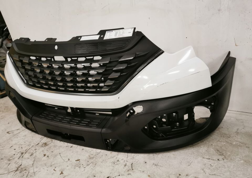 ZDERZAK GRILL IVECO DAYLY NOWY MODEL 2019r - Parakolp për Kamioncine: foto 2 ZDERZAK GRILL IVECO DAYLY NOWY MODEL 2019r - Parakolp për Kamioncine: foto 2