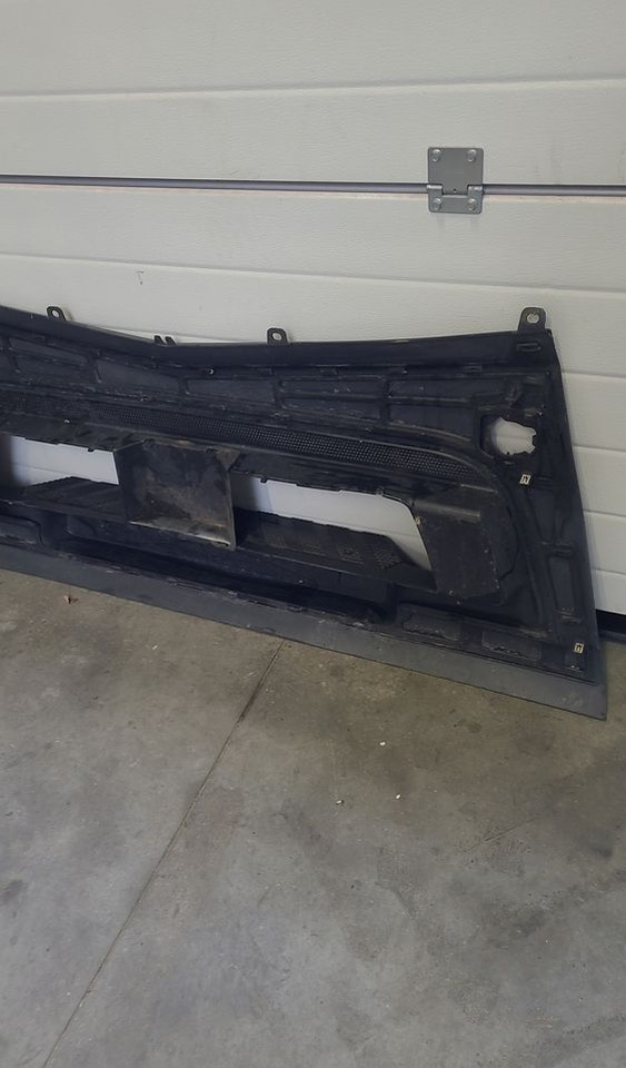 ZDERZAK MERCEDES ACTROS MP4 ORYGINAŁ - Parakolp për Kamioni: foto 5 ZDERZAK MERCEDES ACTROS MP4 ORYGINAŁ - Parakolp për Kamioni: foto 5