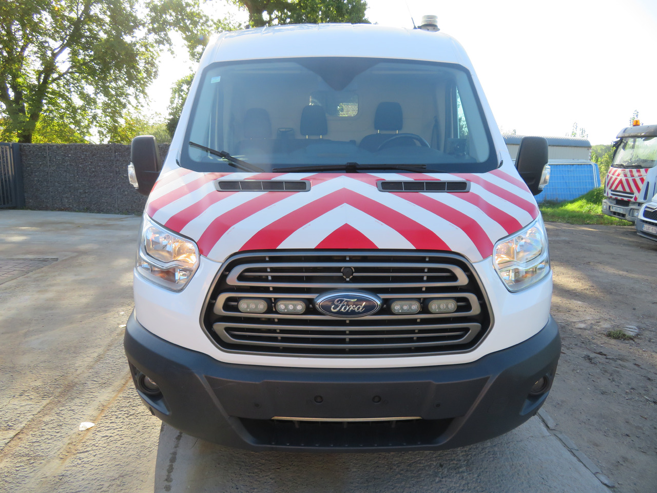 Ford Transit 2.0TDCi - Furgon: foto 2 Ford Transit 2.0TDCi - Furgon: foto 2