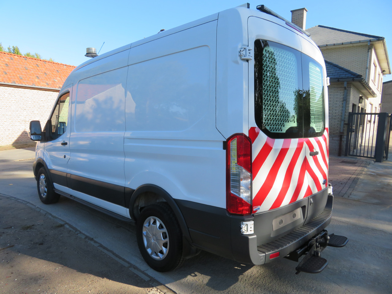 Ford Transit 2.0TDCi - Furgon: foto 5 Ford Transit 2.0TDCi - Furgon: foto 5