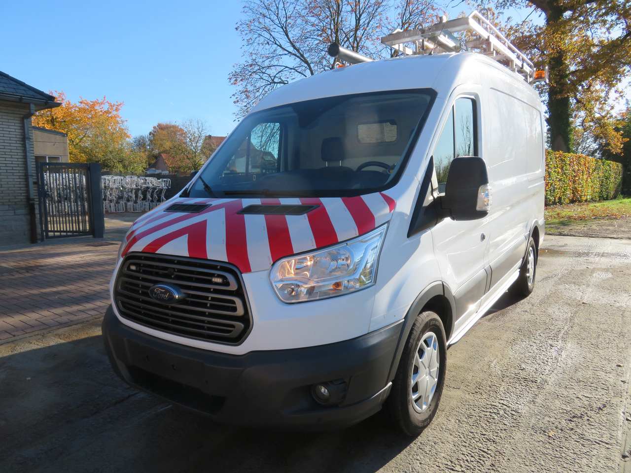 Ford Transit 2.0TDCi L2H2 - Furgon: foto 3 Ford Transit 2.0TDCi L2H2 - Furgon: foto 3