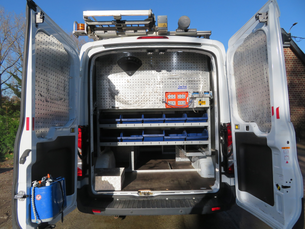 Furgon Ford Transit 2.0TDCi L2H2: foto 11 Furgon Ford Transit 2.0TDCi L2H2: foto 11