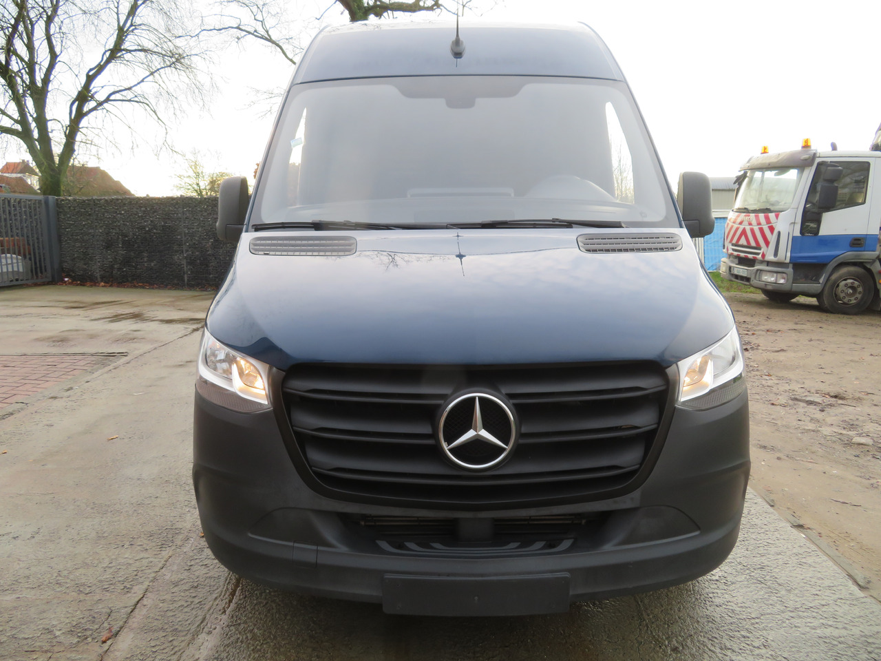 Mercedes-Benz Sprinter 311CDi - Furgon: foto 2 Mercedes-Benz Sprinter 311CDi - Furgon: foto 2