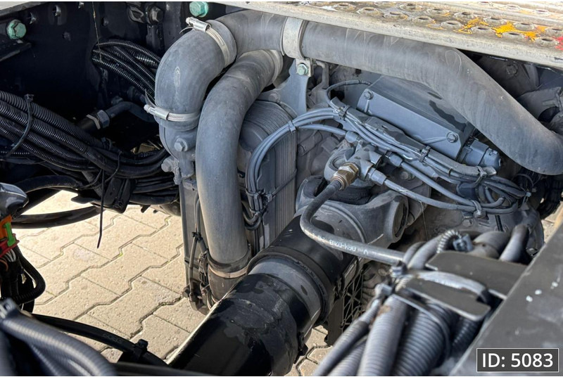 MAN TGX 18.500 XLX, Euro 6, / Retarder / 2 Tanks, Intarder - Gjysmë-kamion: foto 5 MAN TGX 18.500 XLX, Euro 6, / Retarder / 2 Tanks, Intarder - Gjysmë-kamion: foto 5