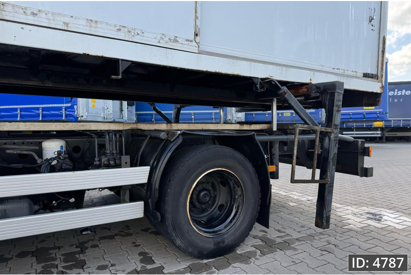 Mercedes-Benz Atego 816 Day Cab, Euro 5, BDF / EPS automatic / standklima / Hydraulic system - Transportjer kontejnerësh/ Kamion me karroceri të çmontueshme: foto 3 Mercedes-Benz Atego 816 Day Cab, Euro 5, BDF / EPS automatic / standklima / Hydraulic system - Transportjer kontejnerësh/ Kamion me karroceri të çmontueshme: foto 3