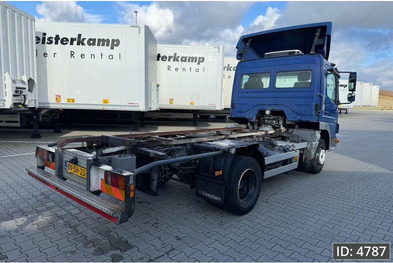 Mercedes-Benz Atego 816 Day Cab, Euro 5, BDF / EPS automatic / standklima / Hydraulic system - Transportjer kontejnerësh/ Kamion me karroceri të çmontueshme: foto 5 Mercedes-Benz Atego 816 Day Cab, Euro 5, BDF / EPS automatic / standklima / Hydraulic system - Transportjer kontejnerësh/ Kamion me karroceri të çmontueshme: foto 5