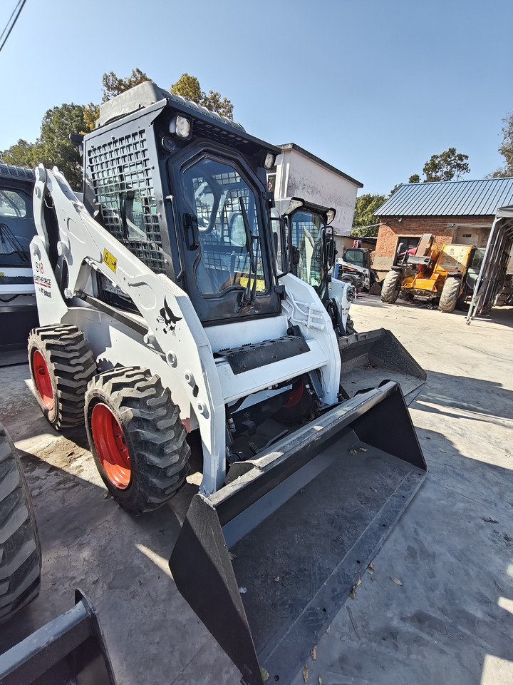 BOBCAT S18 Skid Steer Loader Click for Disconunt - Mini fadrom: foto 1 BOBCAT S18 Skid Steer Loader Click for Disconunt - Mini fadrom: foto 1